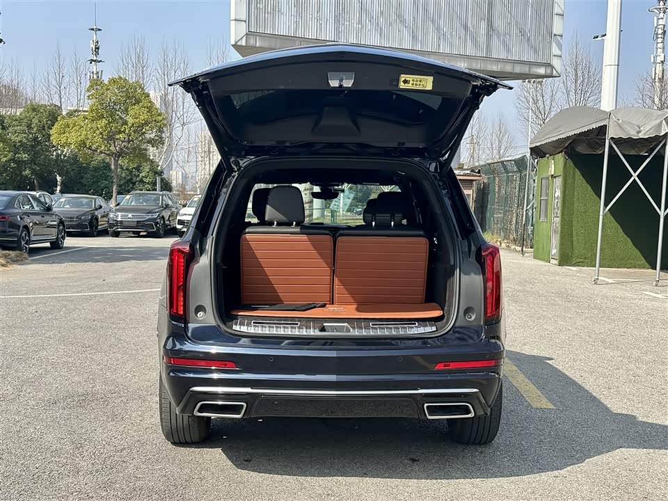 Cadillac XT6