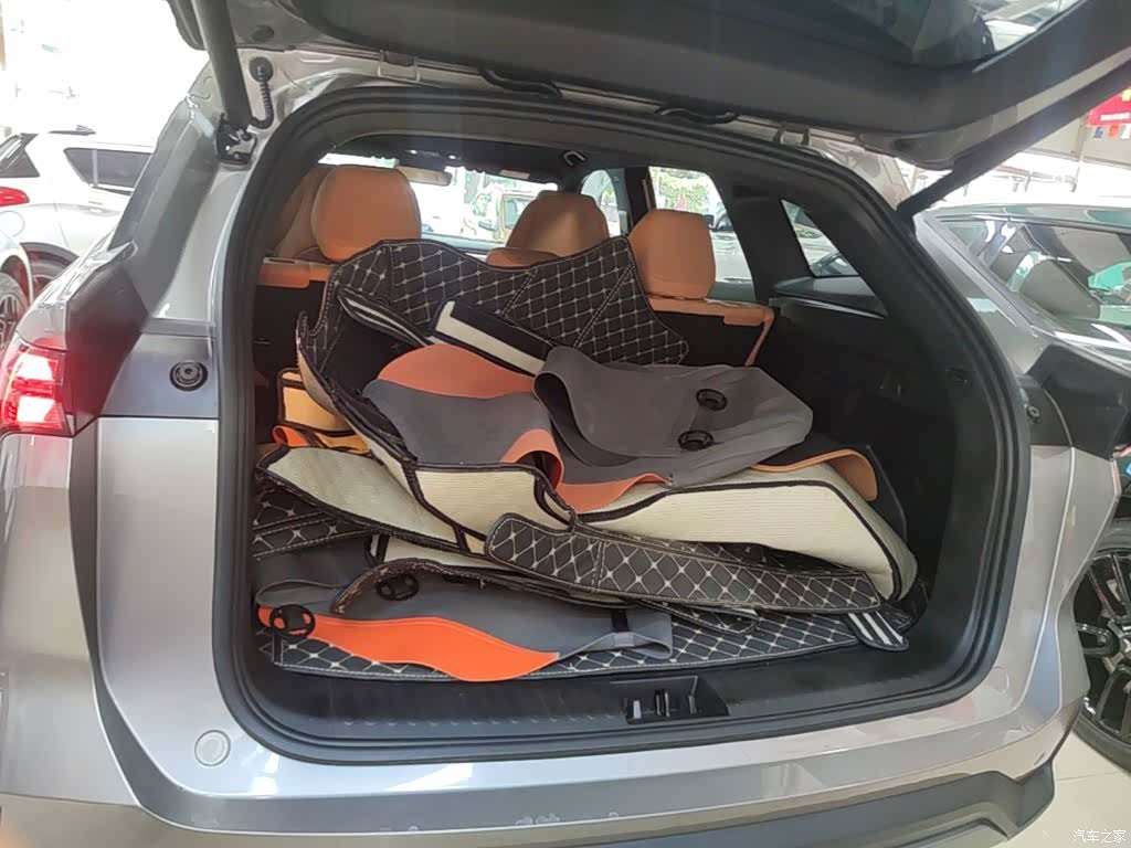 Geely Galaxy L7, 2025 15