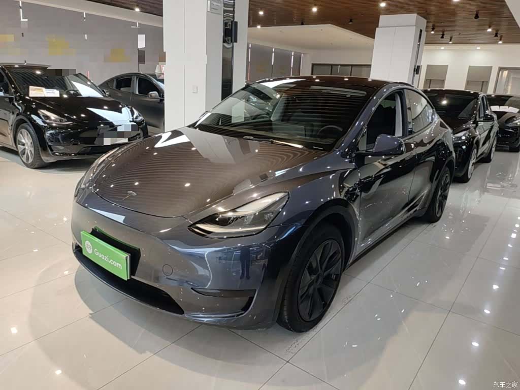 Tesla Model Y, 2024 1