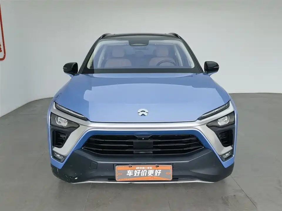 NIO ES8