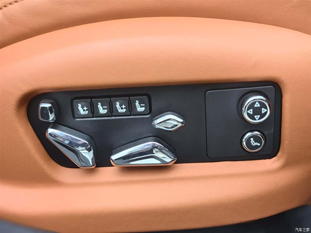 Bentley Flying Spur, 2023 17