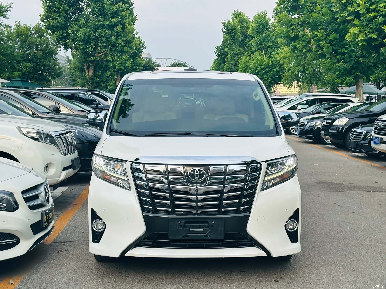 Toyota Alphard, 2018 2