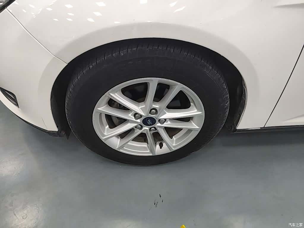 Ford Focus, 2016 23