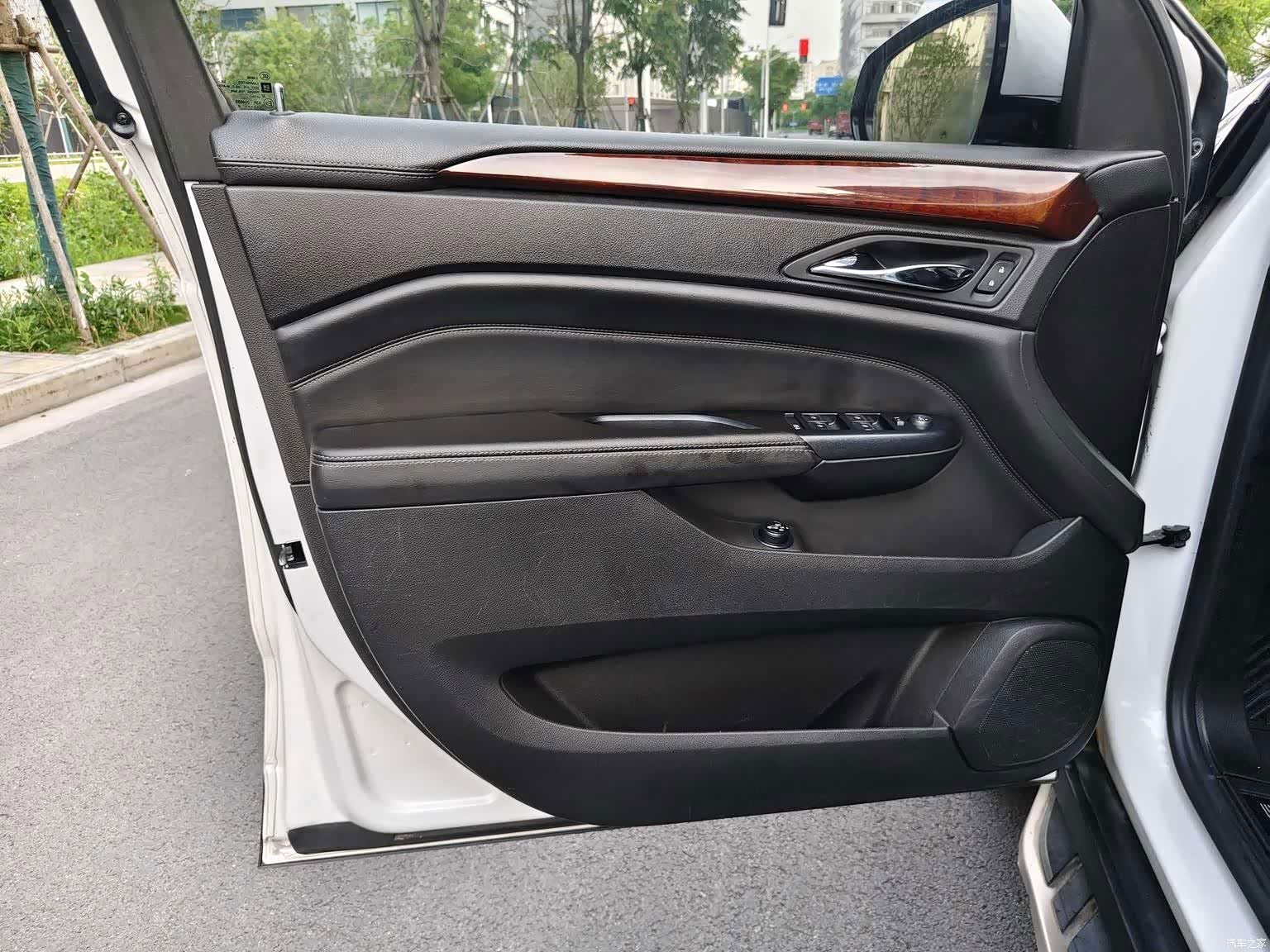 Cadillac SRX, 2014 12