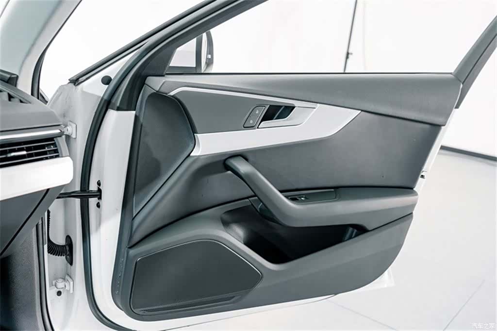 Audi A4L, 2020 13