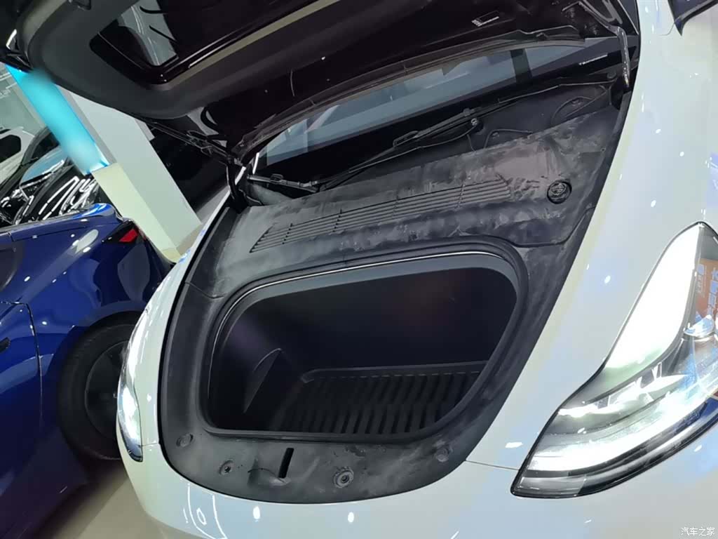 Tesla Model Y, 2022 20