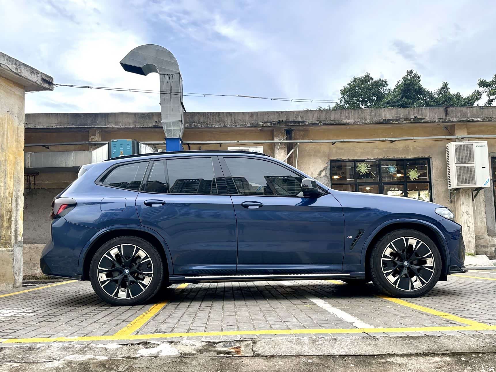 BMW iX3, 2022 11