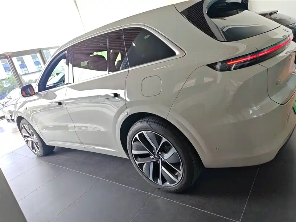 Li Auto Ideal L6