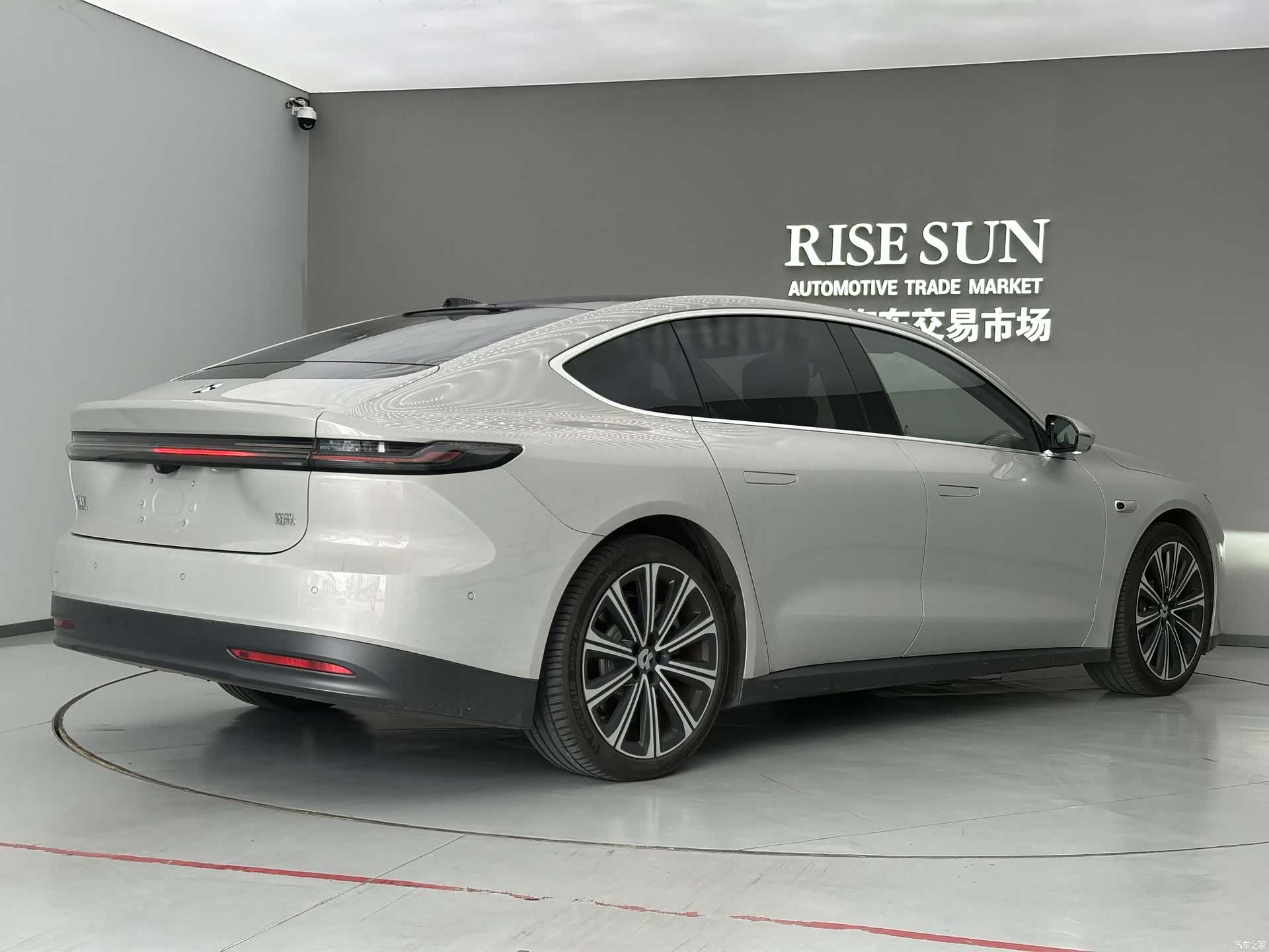 NIO ET7, 2024 все фото