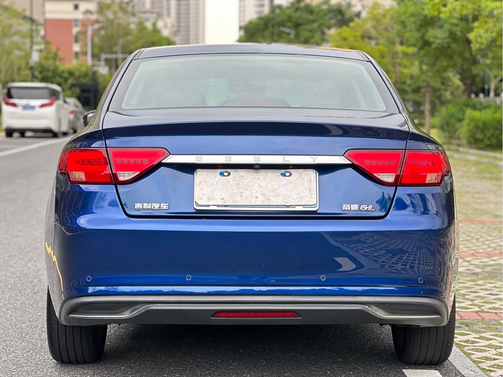 Geely Emgrand, 2020 17