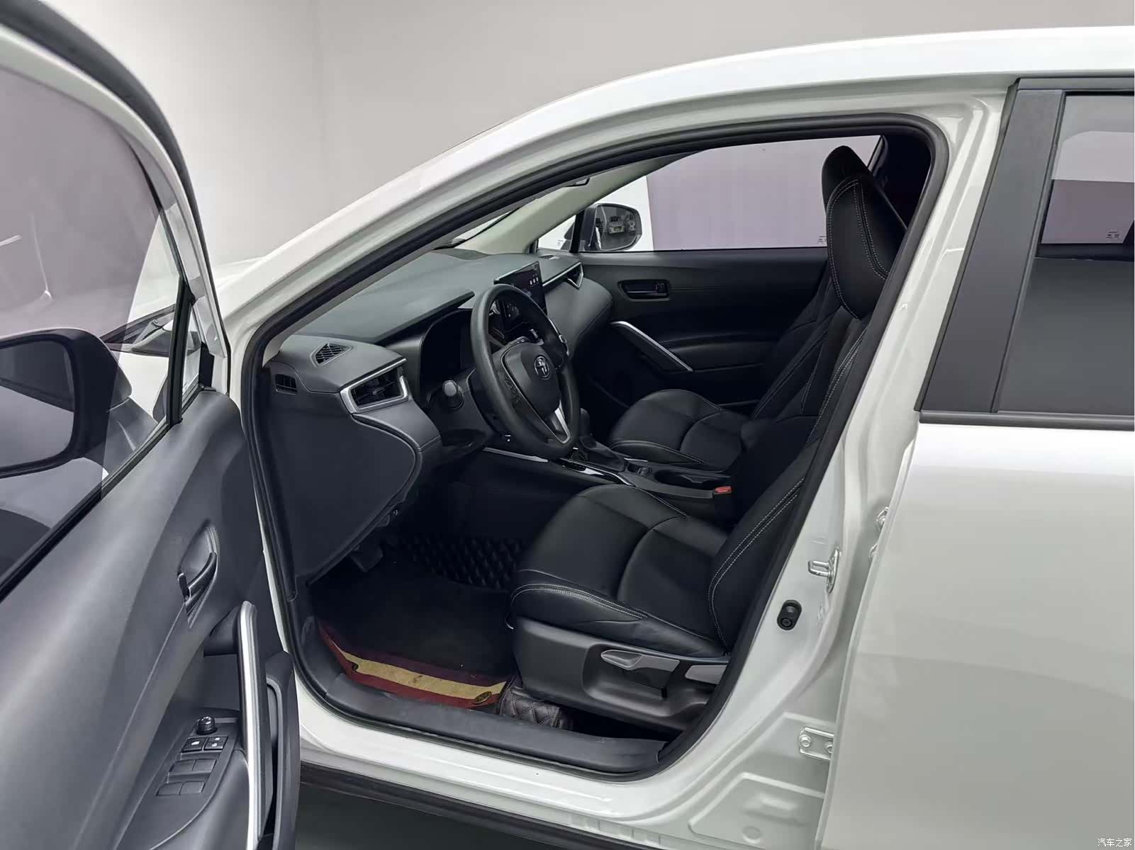 Toyota Frontlander, 2023 все фото
