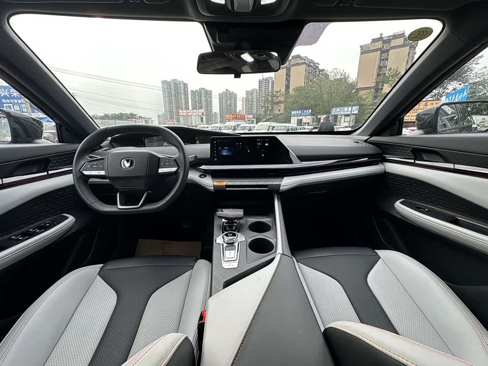 Changan UNI-V Smart iDD