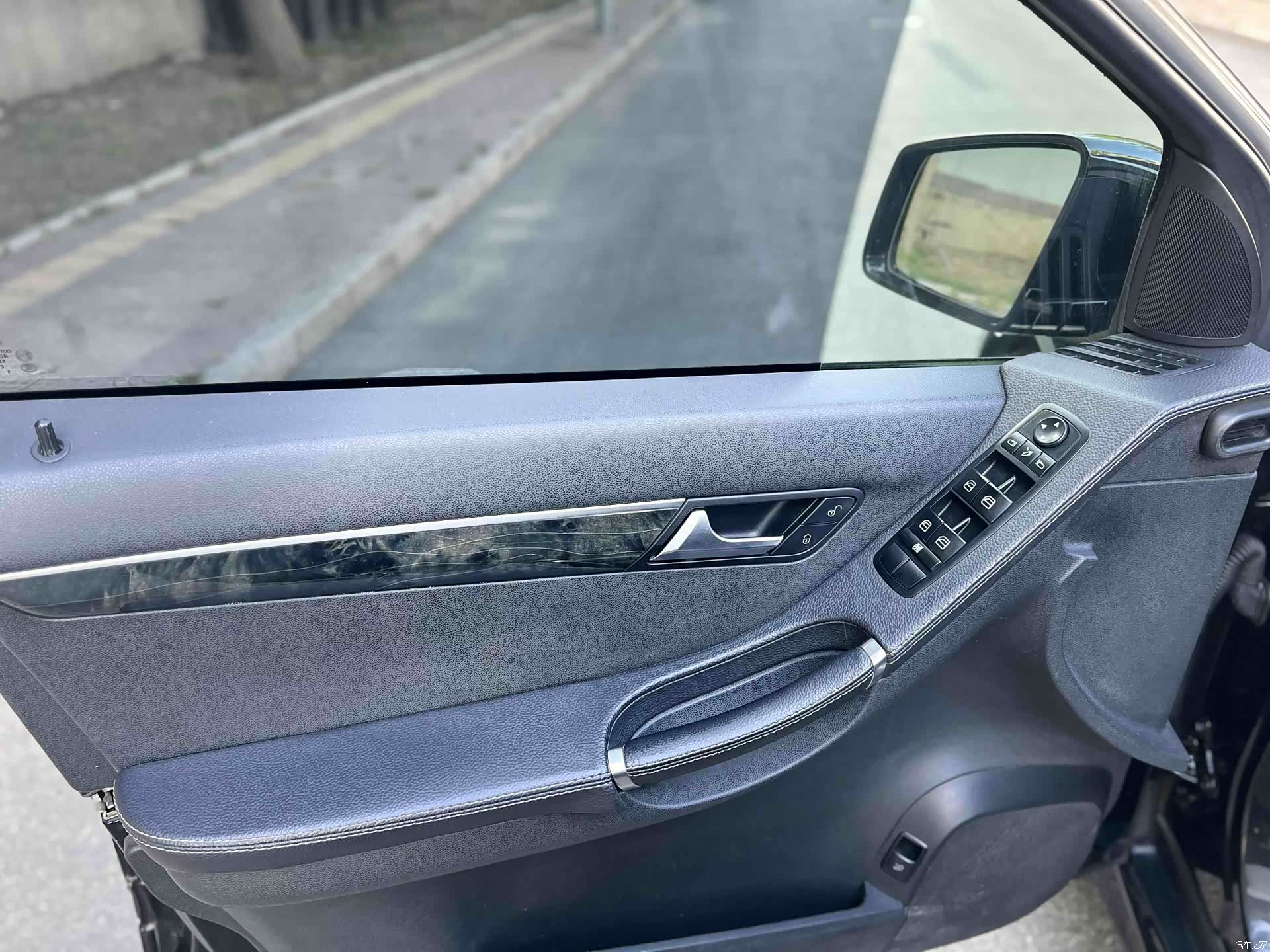 Mercedes-Benz R-Class, 2016 6