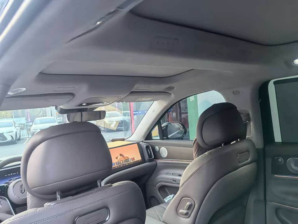 AITO Ask the world M9