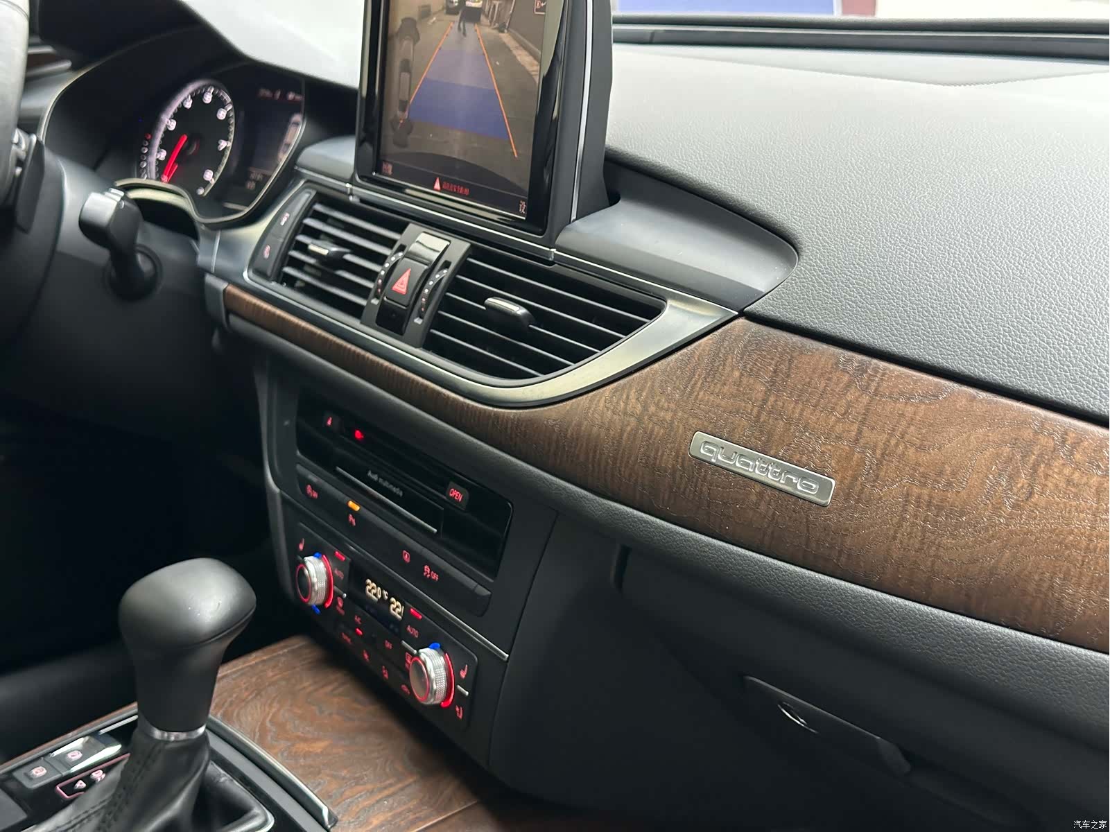 Audi A6L, 2015 24