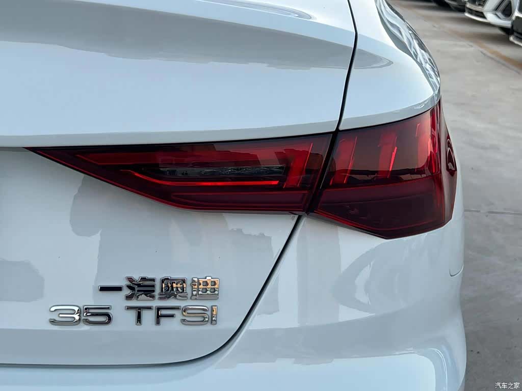 Audi A3, 2023 все фото