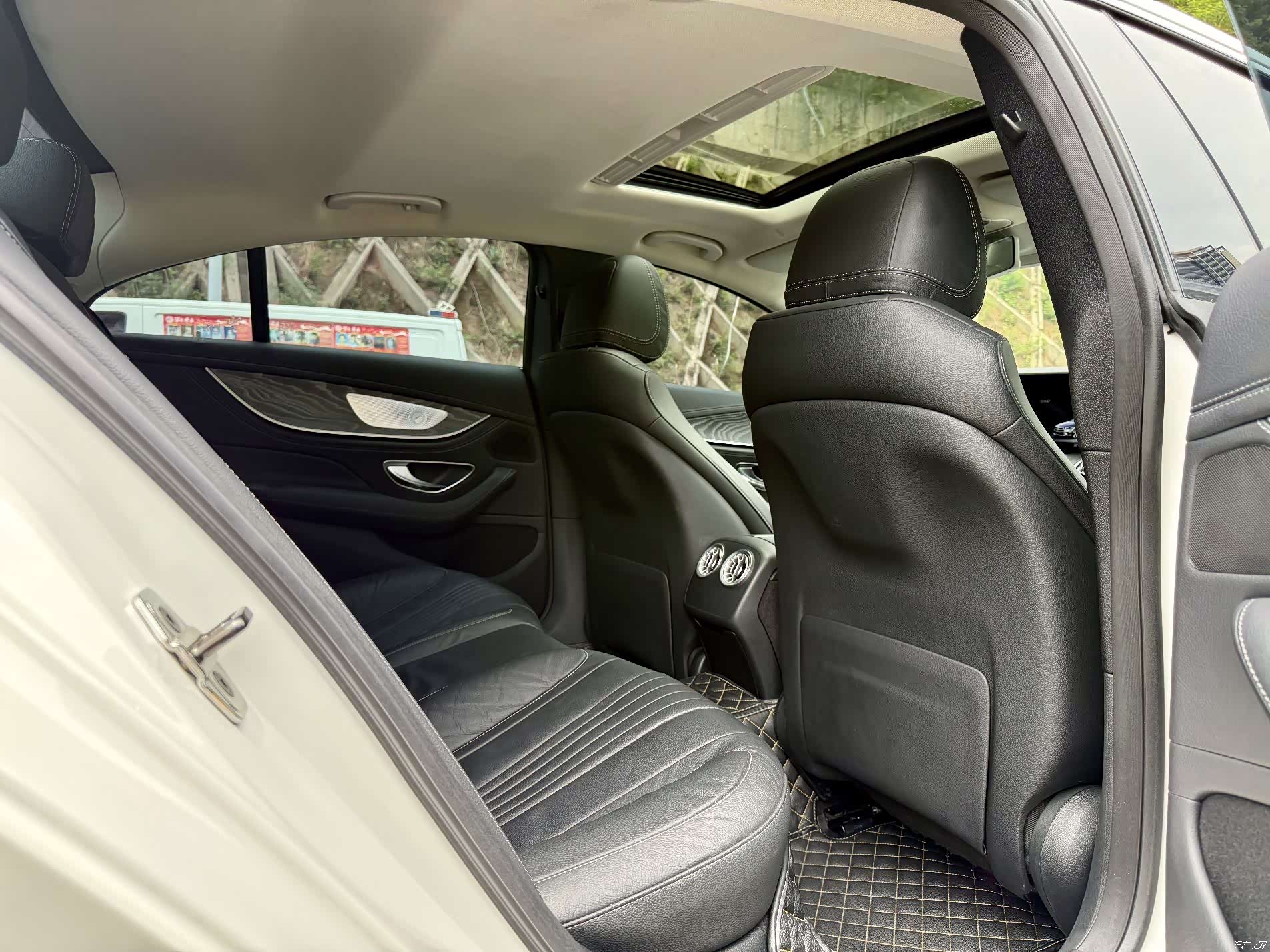 Mercedes-Benz CLS, 2020 12