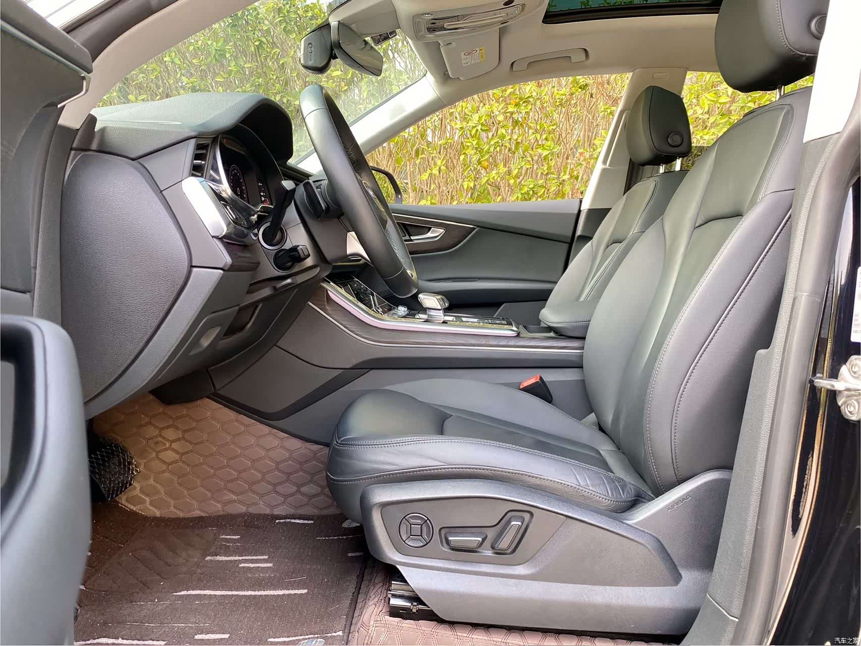 Audi Q8, 2021 10