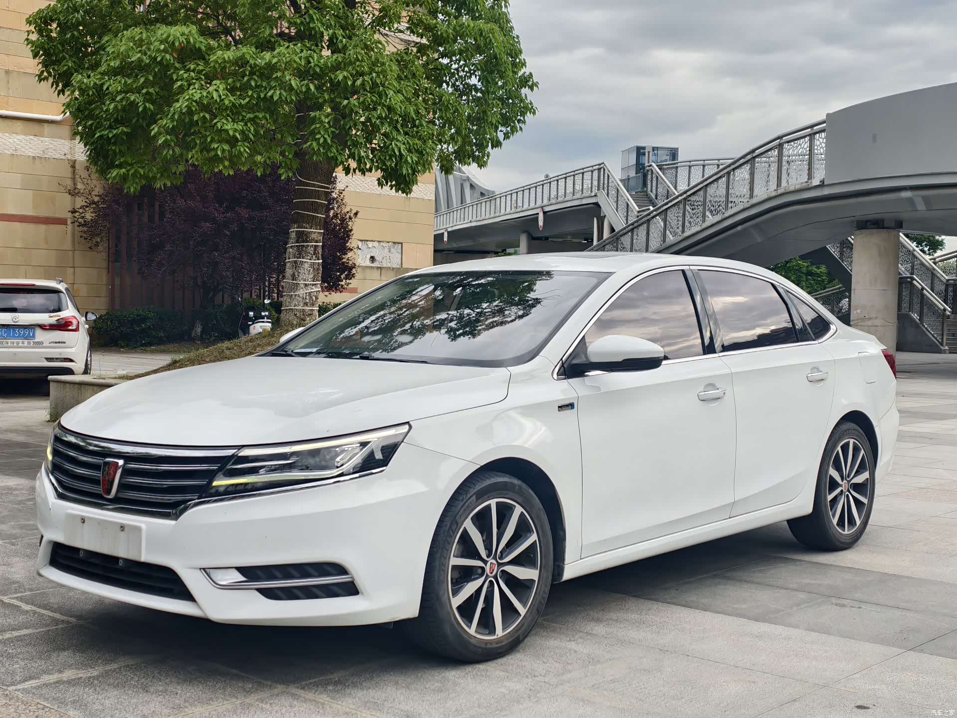 Roewe i6