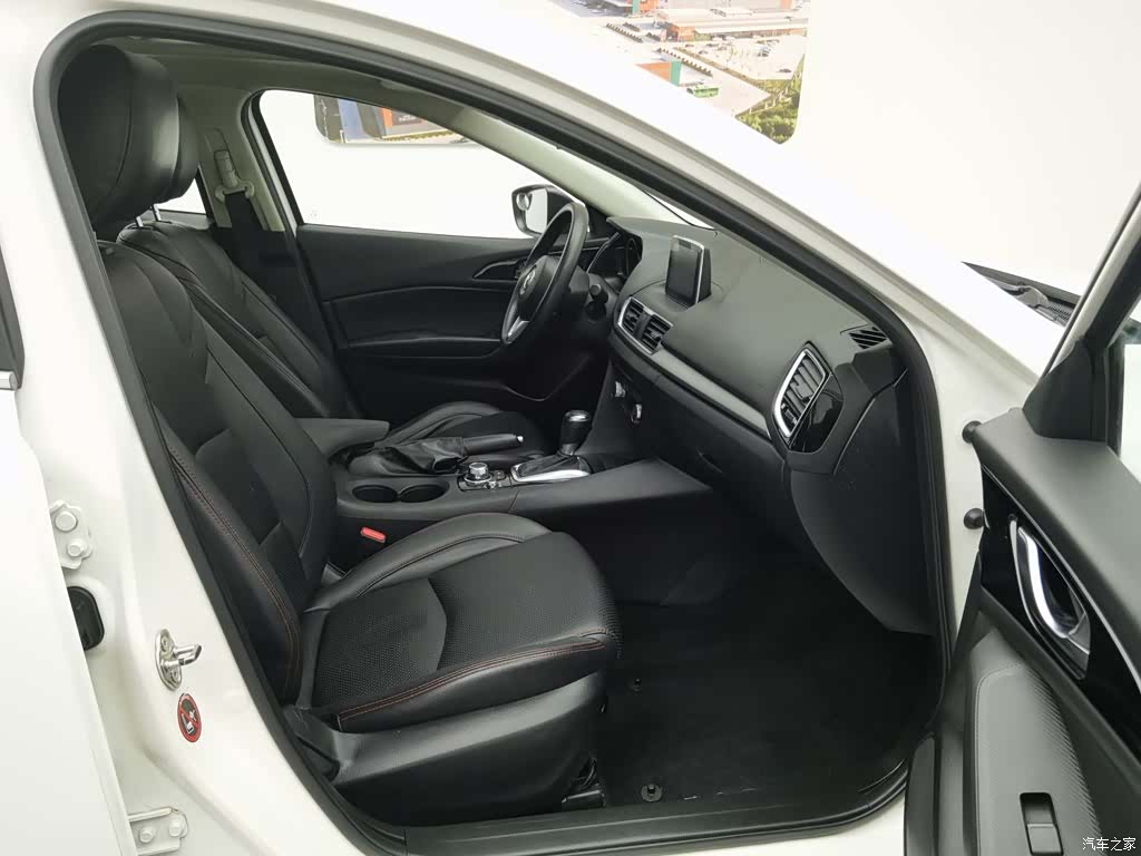 Mazda Mazda3, 2016 23