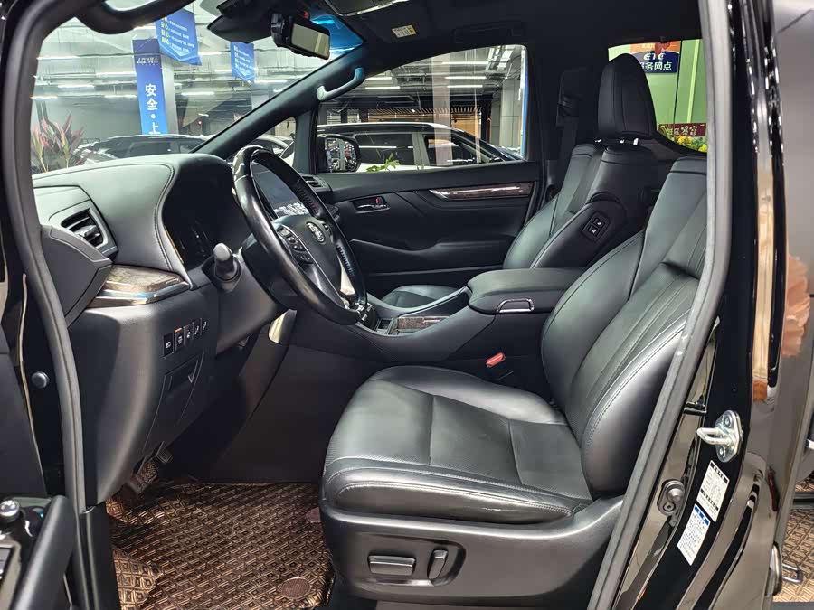 Toyota Alphard 2021, фото 5