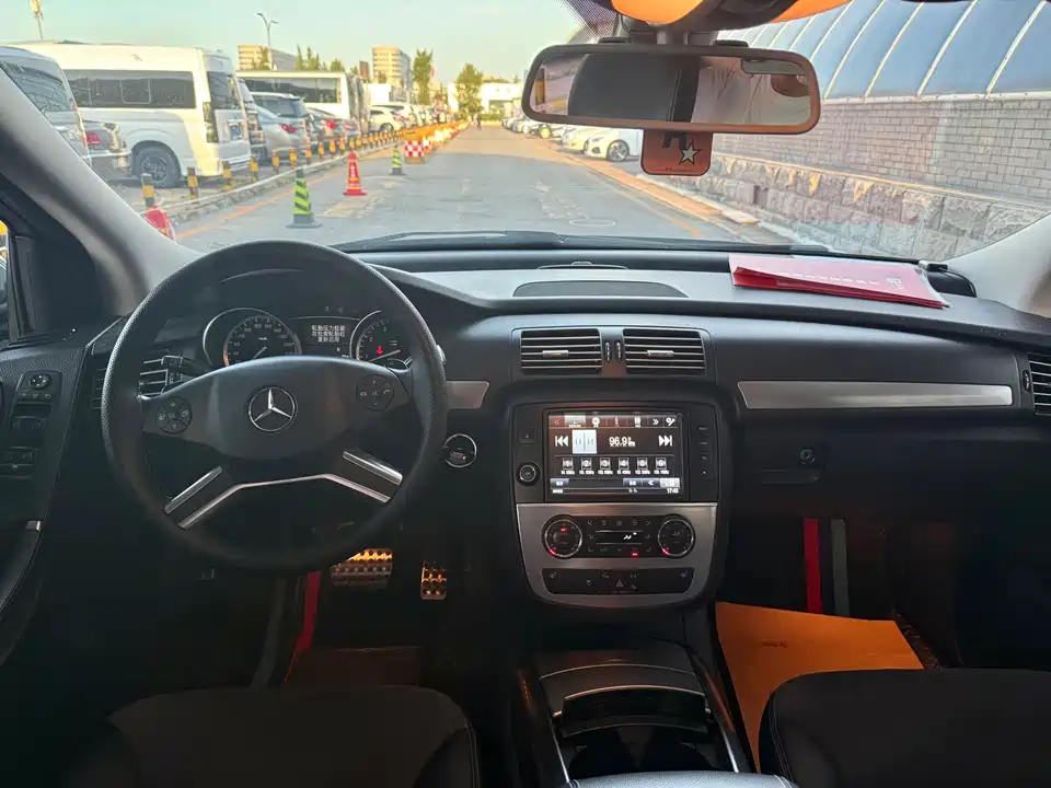 Mercedes-Benz R-class