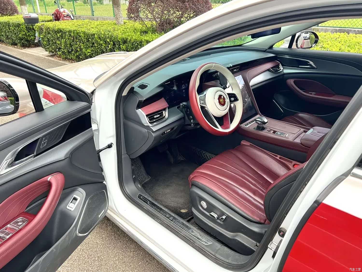 Hongqi H5, 2023 4