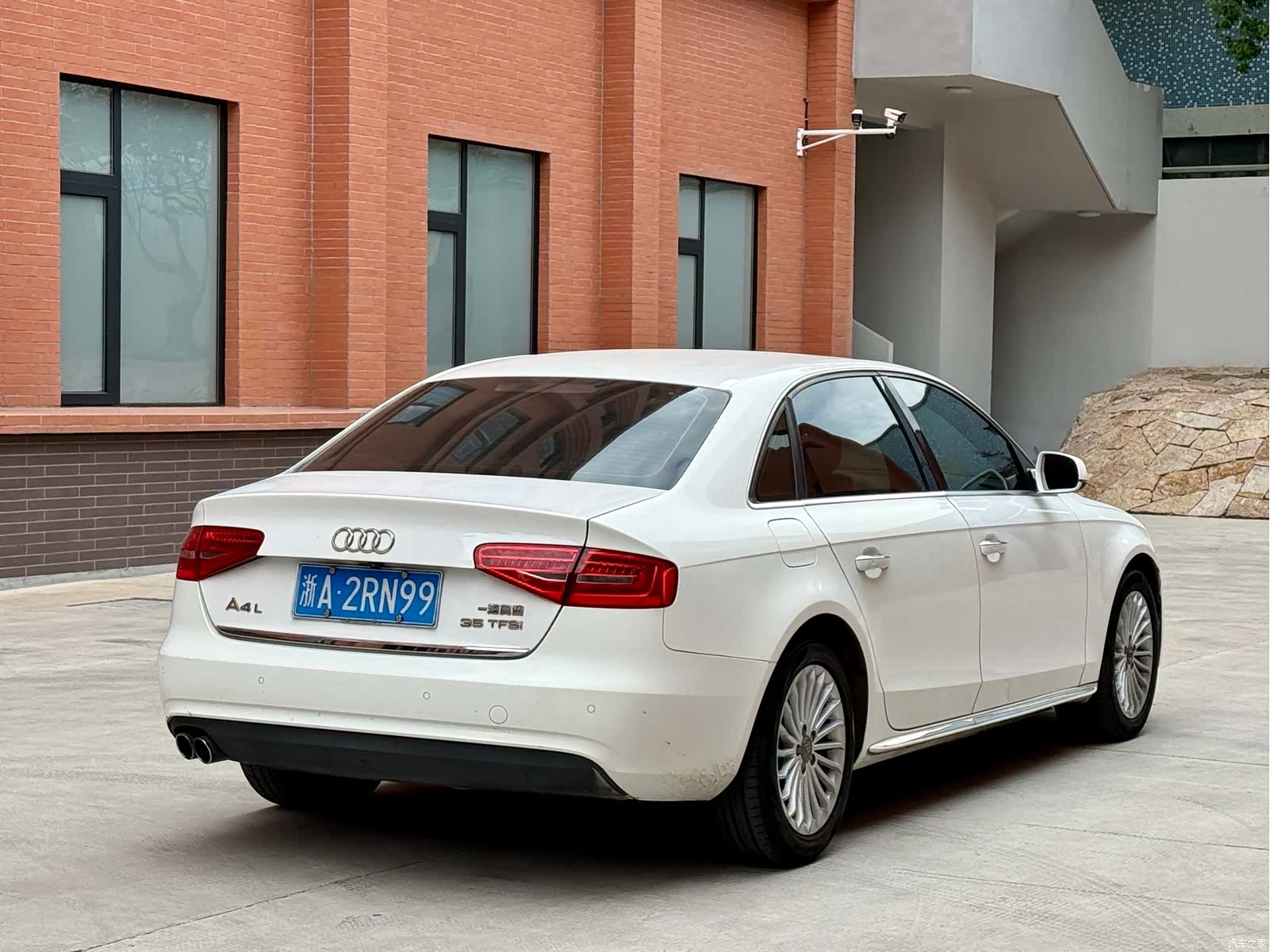 Audi A4L, 2016 4