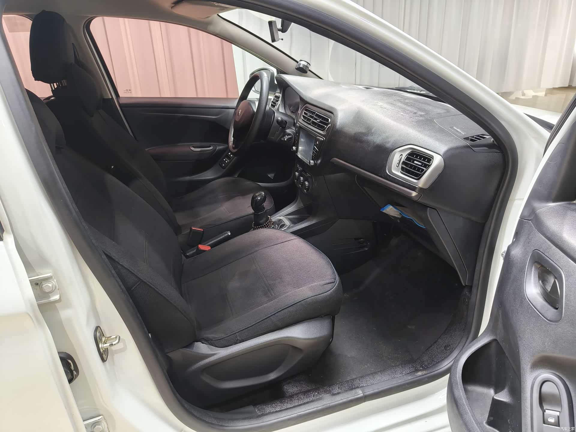 Peugeot 301, 2017 11