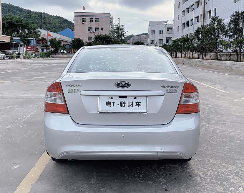 Ford Focus, 2011 6