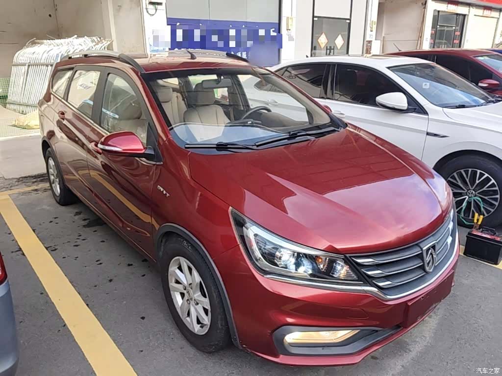 Wuling 310W, 2018 4