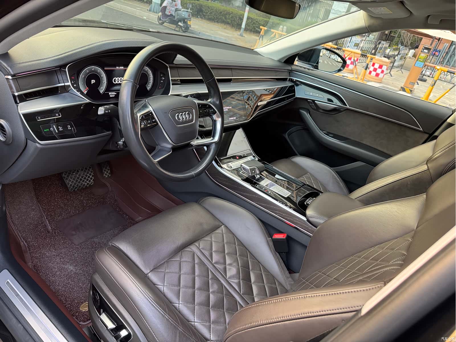 Audi A8L, 2022 8