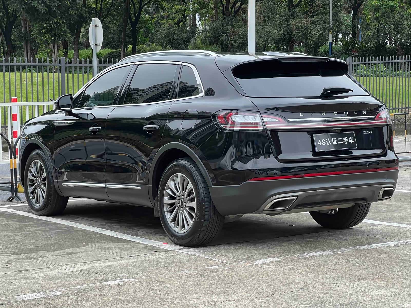 Lincoln Nautilus, 2020 4