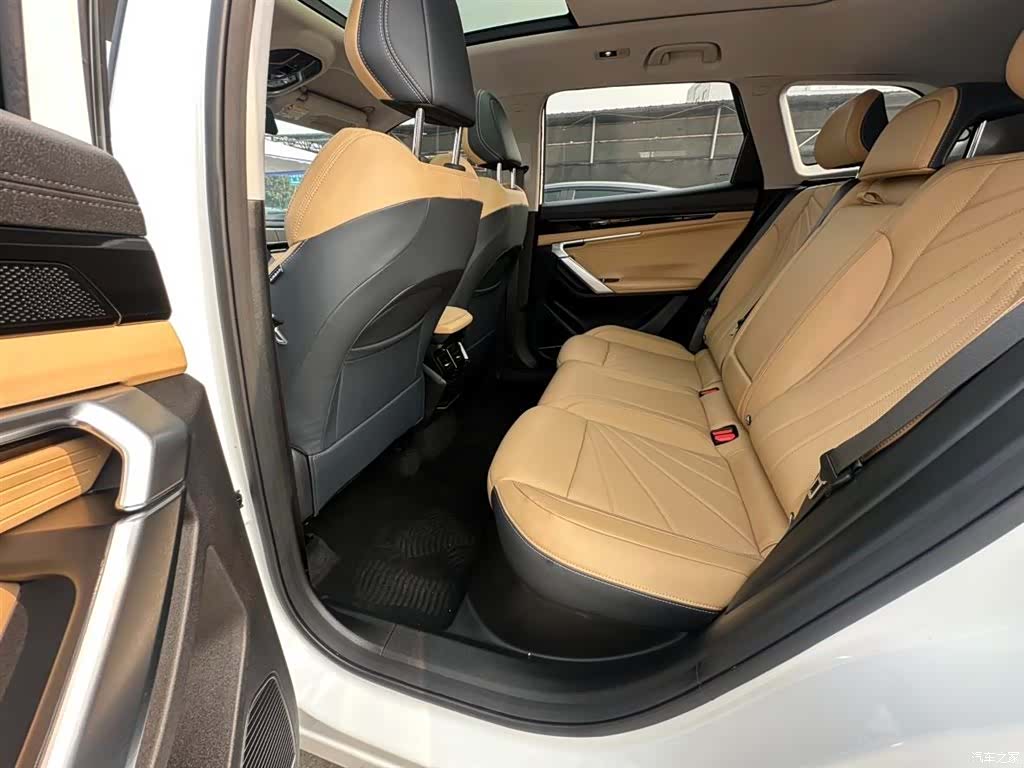 Geely Boyue, 2024 15
