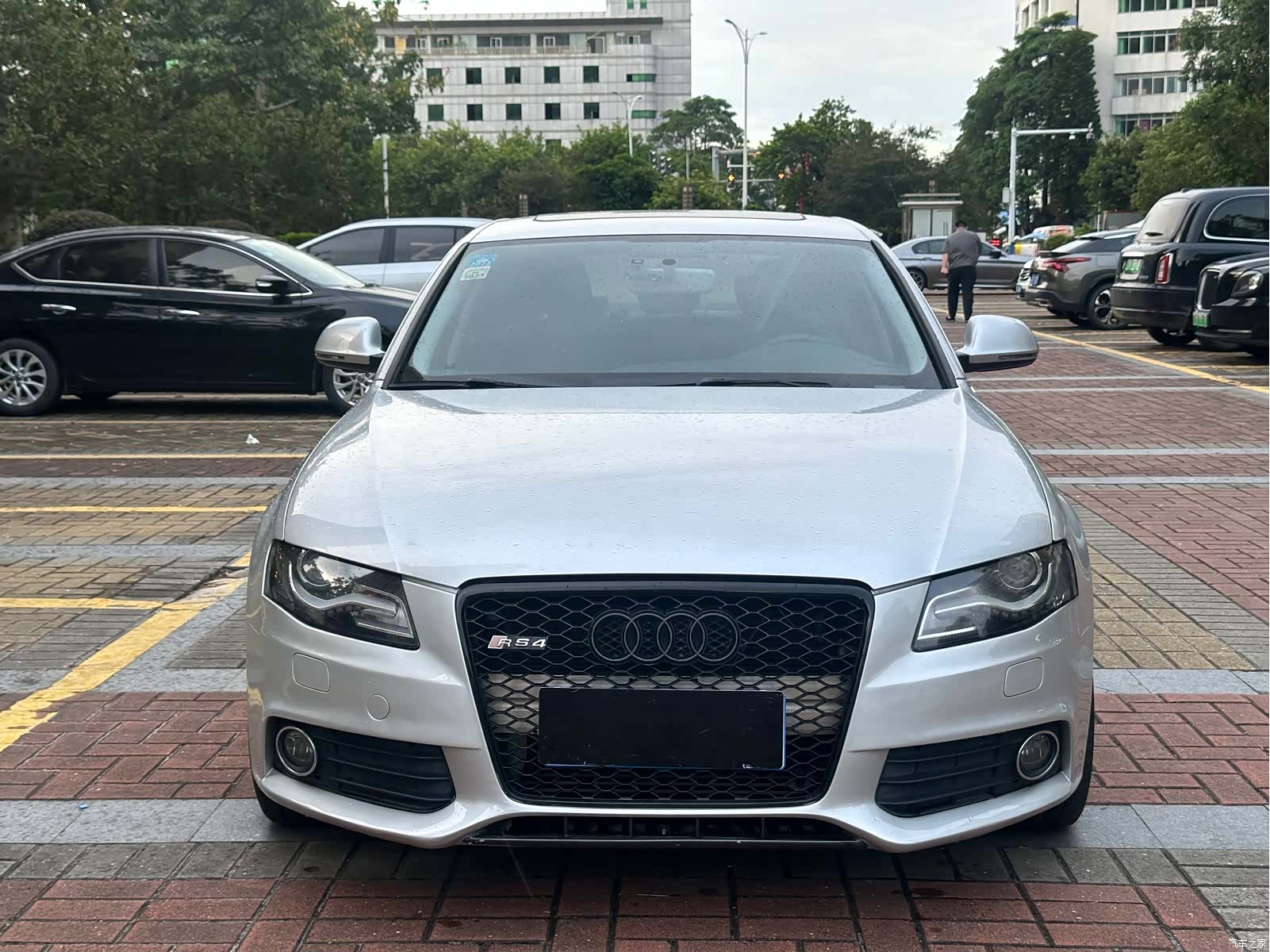 Audi A4L, 2009 1