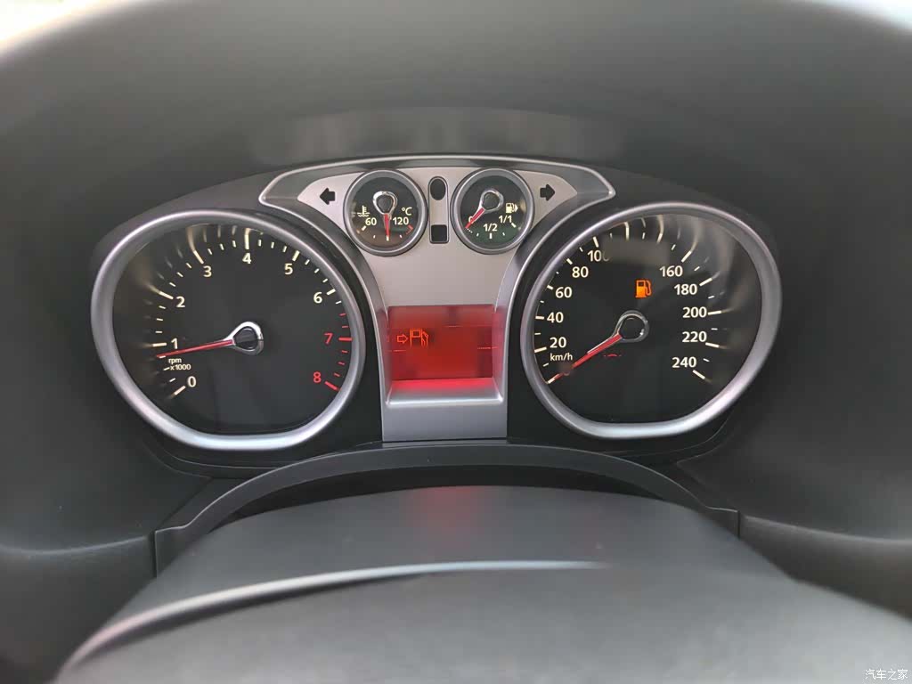 Ford Focus, 2015 4