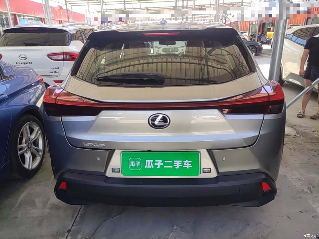 Lexus UX, 2021 6