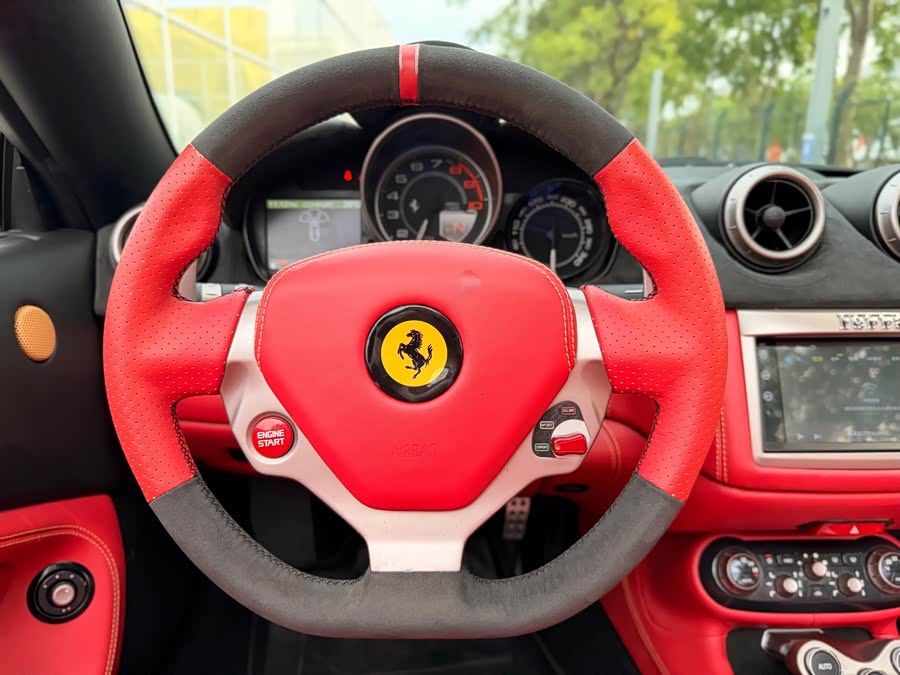 Ferrari California T 2013, фото 15