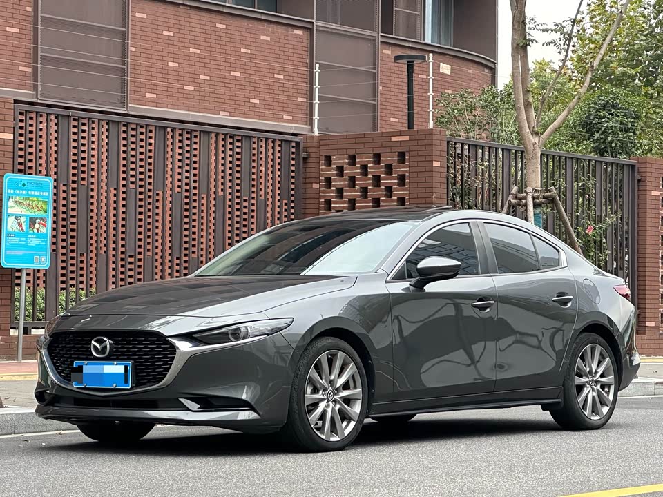 Mazda 3 Angkesaila