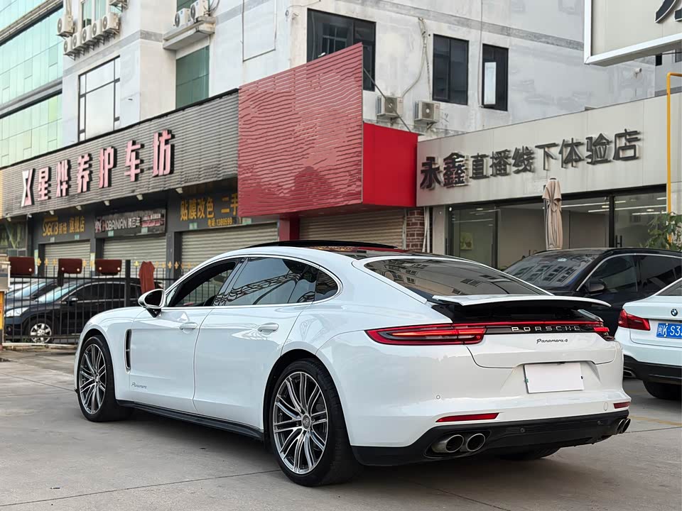 Porsche Panamera