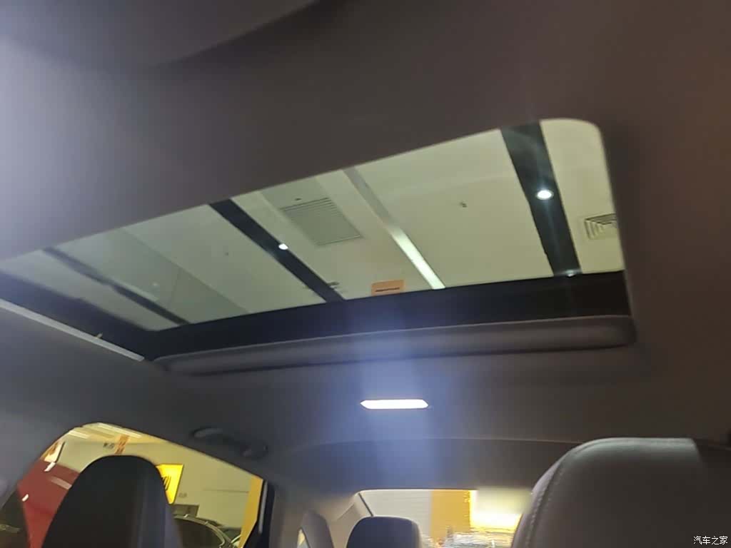 Geely Emgrand, 2022 18