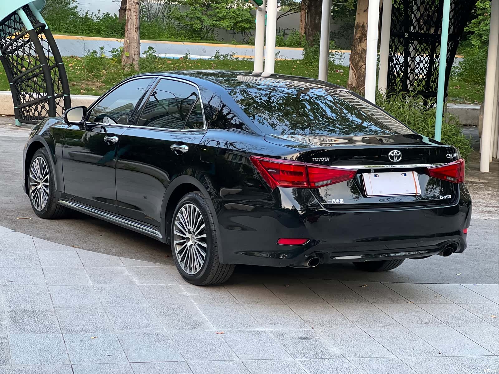 Toyota Crown, 2018 4