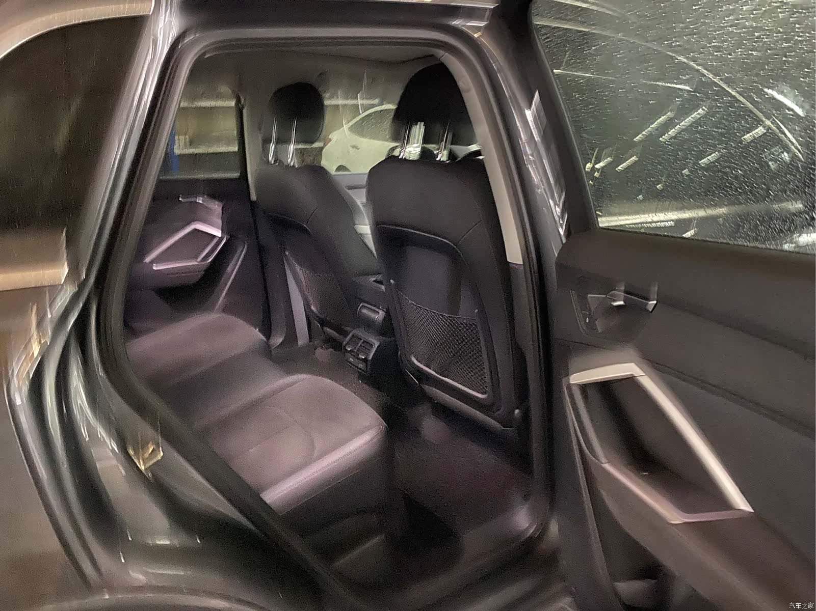 Audi Q3, 2022 10
