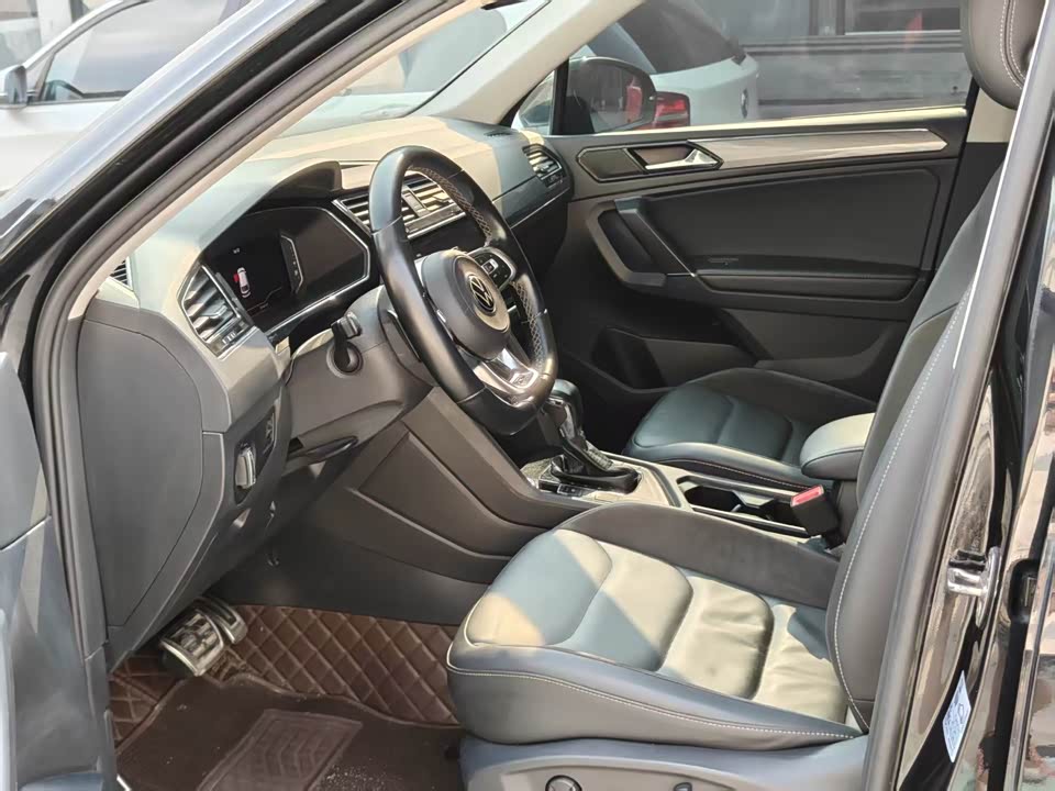 Volkswagen Tiguan L Volkswagen Tiguan L