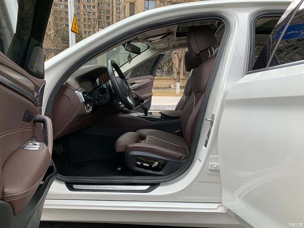 BMW 5 Series, 2022 16
