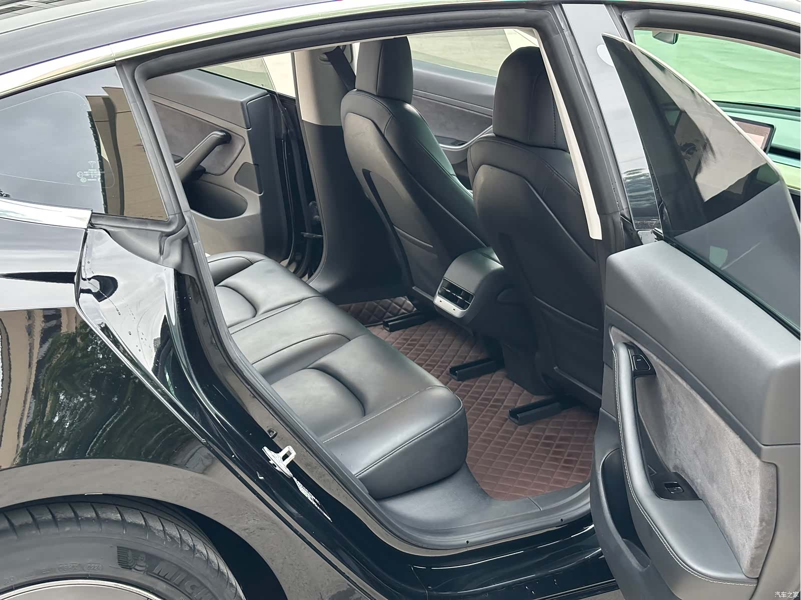 Tesla Model 3, 2021 10