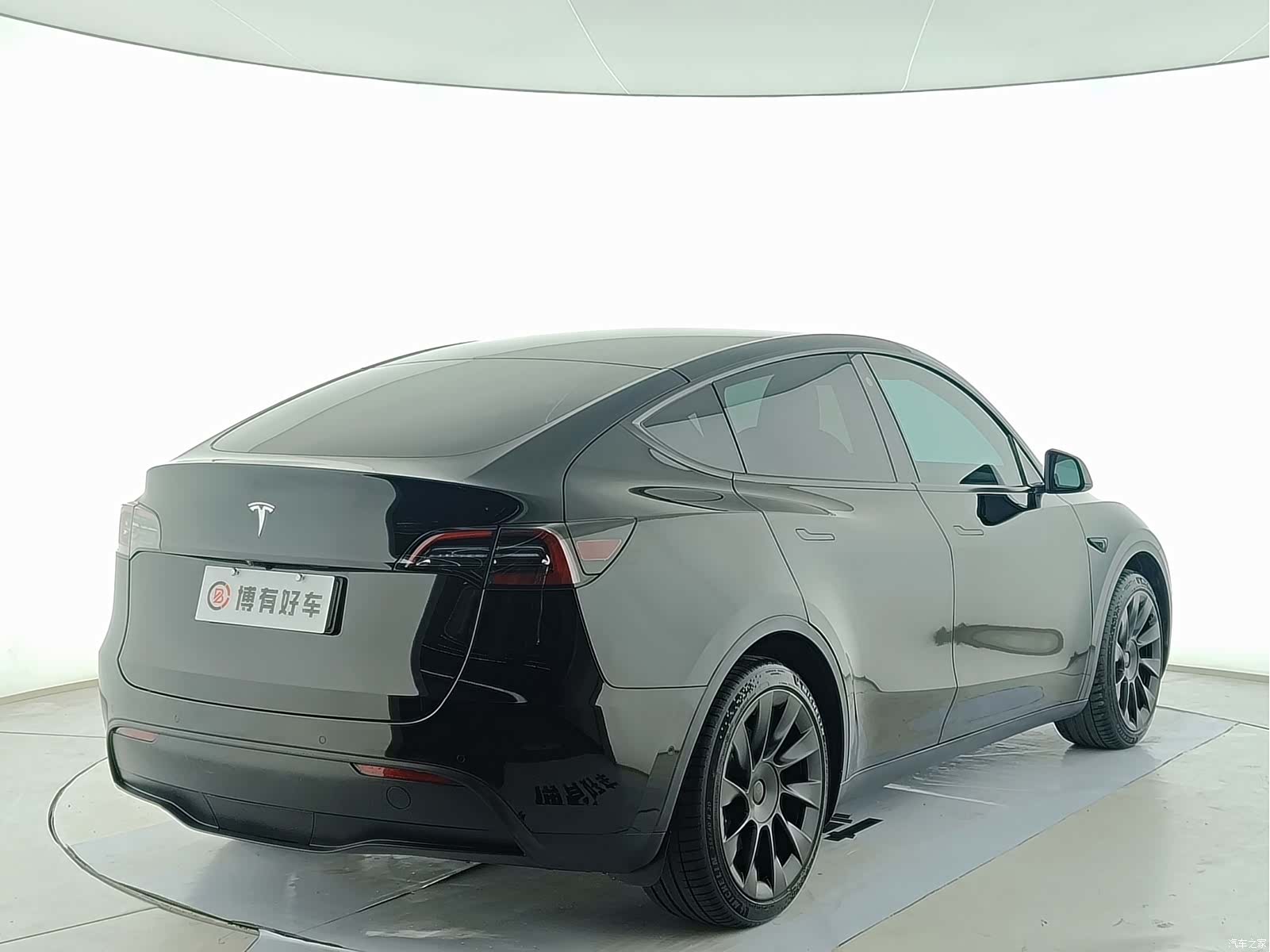 Tesla Model Y, 2023 6