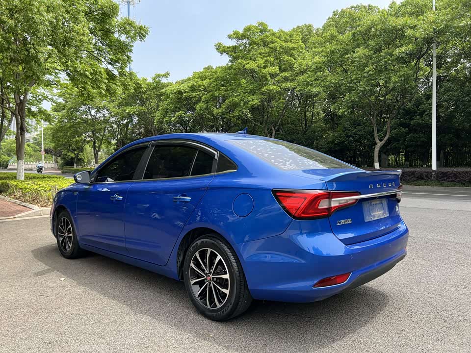 Roewe i5