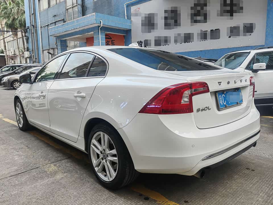 Volvo S60