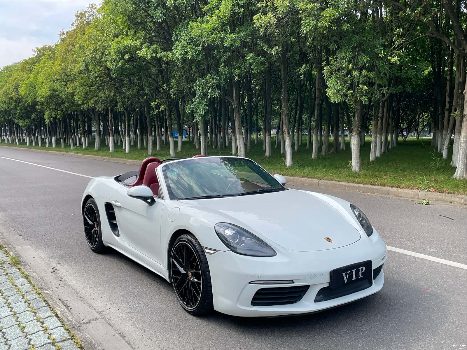 Porsche Boxster, 2017 все фото